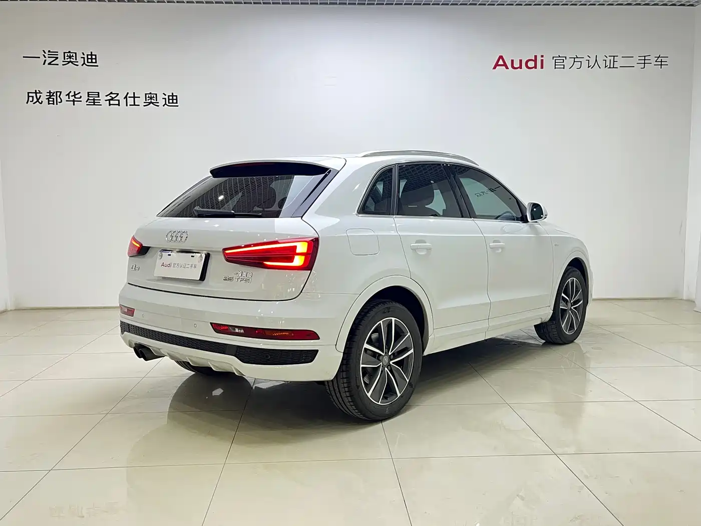 Audi Q3 2018 35 TFSI Fashion Collector's Edition фото 4