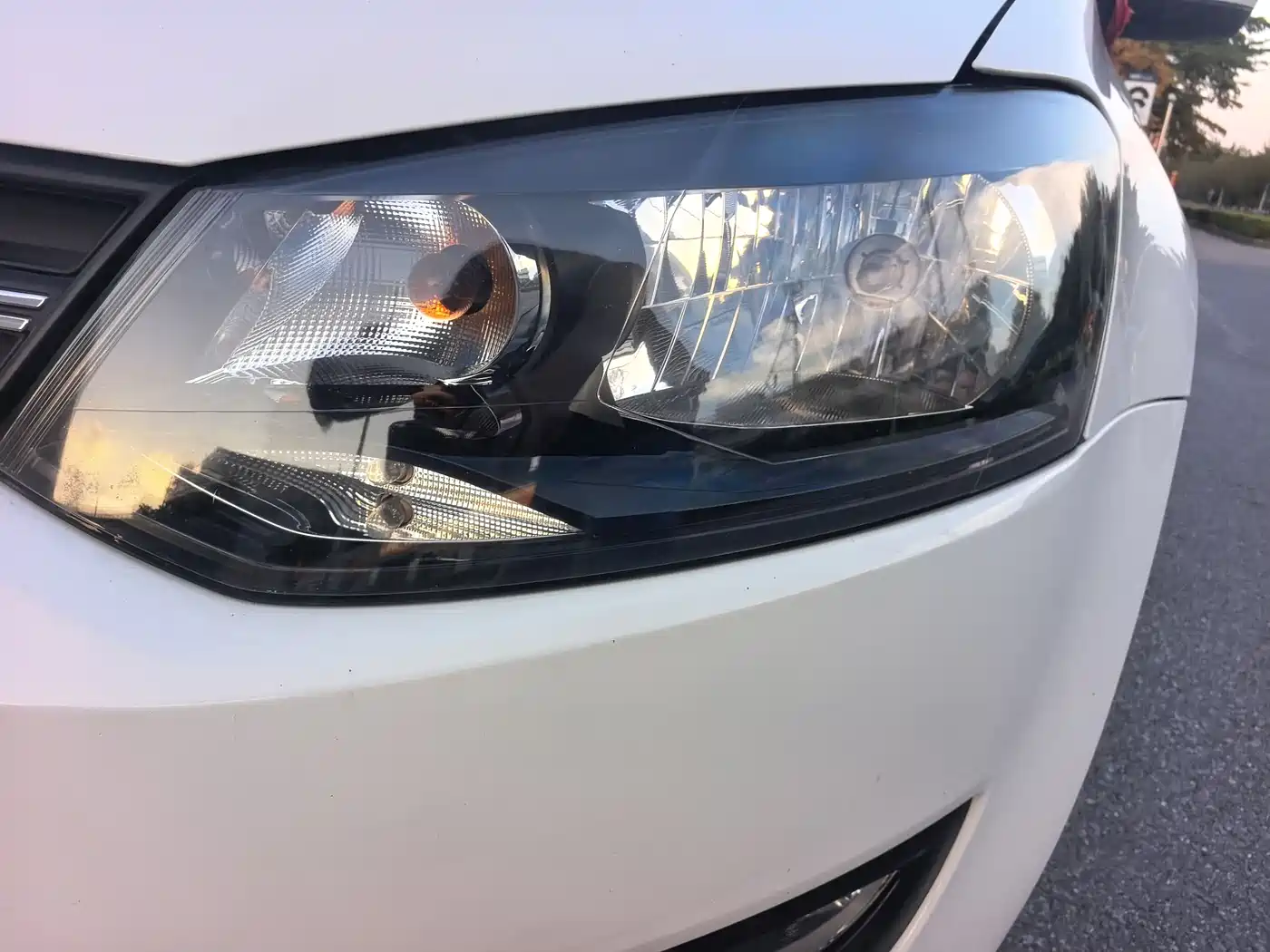 Volkswagen Polo 2013 1.6L Automatic Comfort Edition фото 18