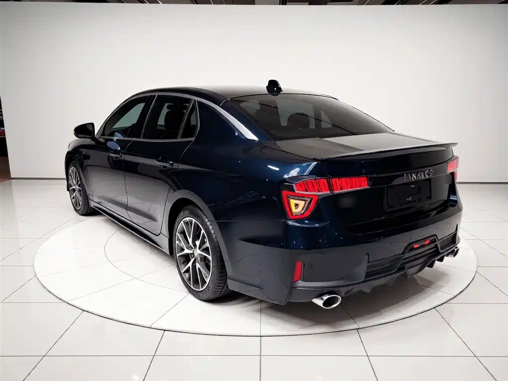 Lynk & Co 03 2021 1.5TD DCT Jin Champion Edition фото 5