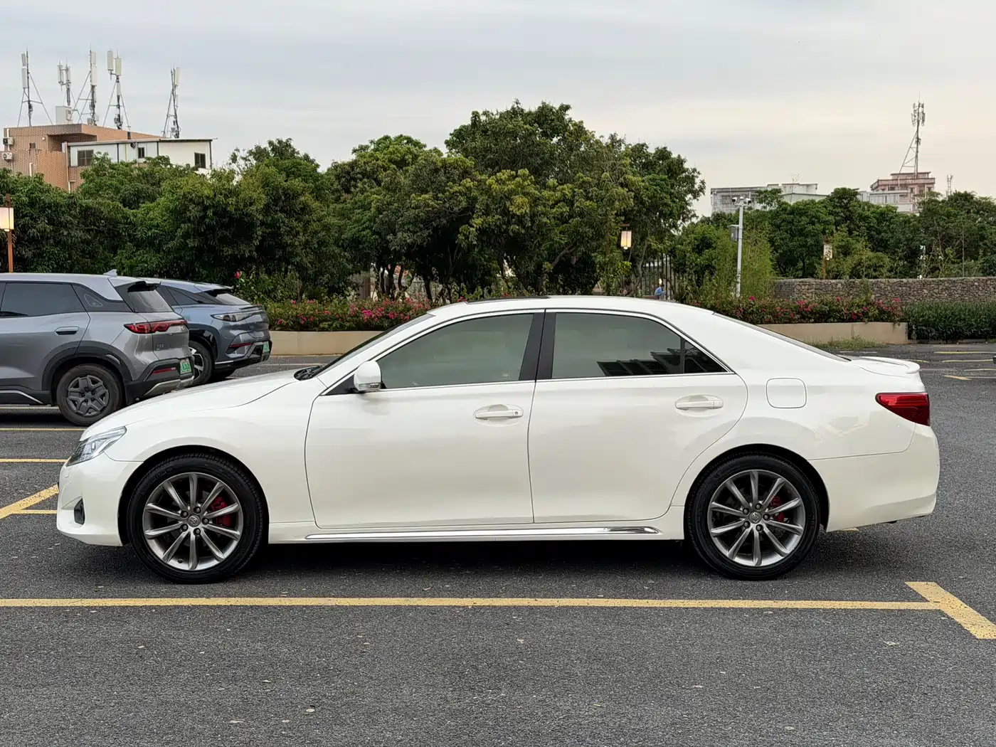 Toyota Reiz 2013 2.5V Premium Edition фото 4