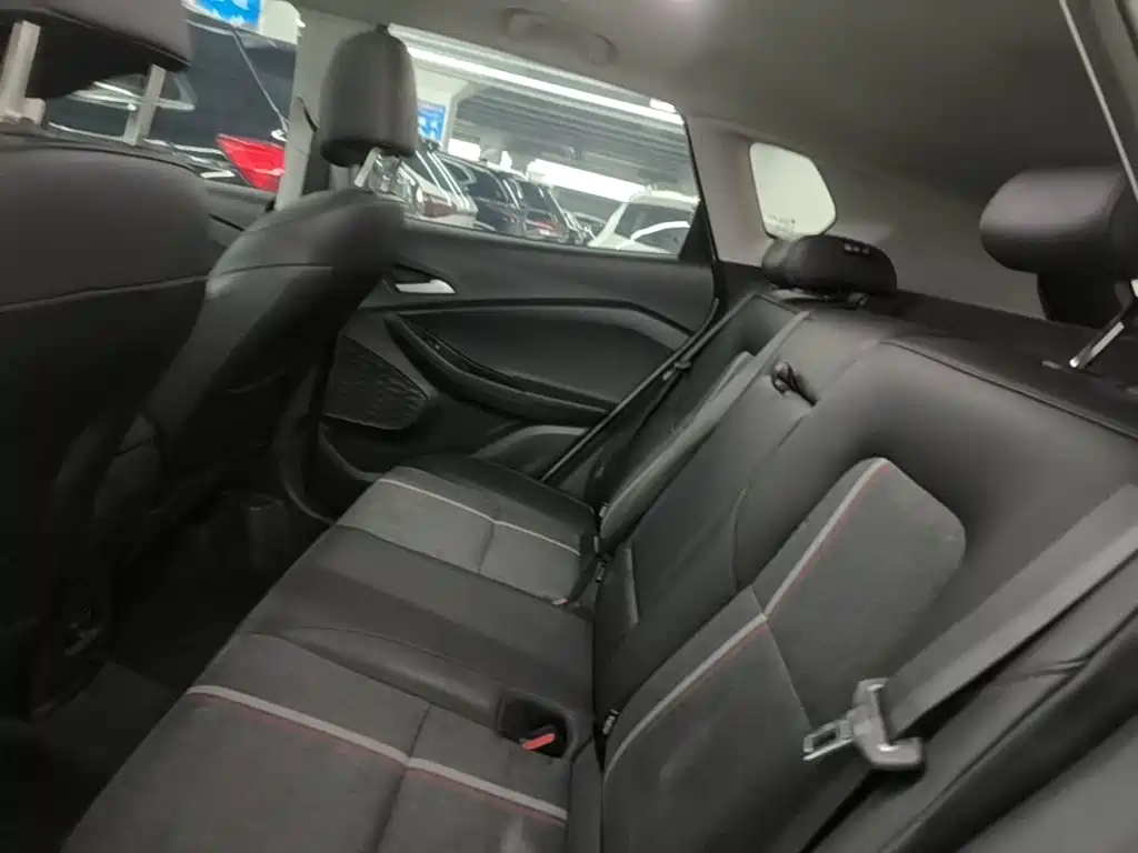 Chevrolet Trax 2020 2019 Redline 335T CVT Extreme Edition (China VI)