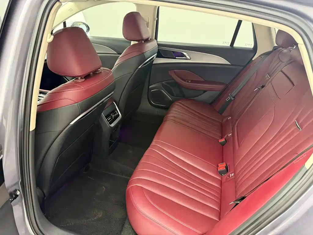 Фото 6 - Hongqi H5