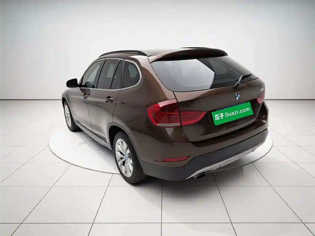 BMW X1 2013 sDrive18i Fashion фото 9