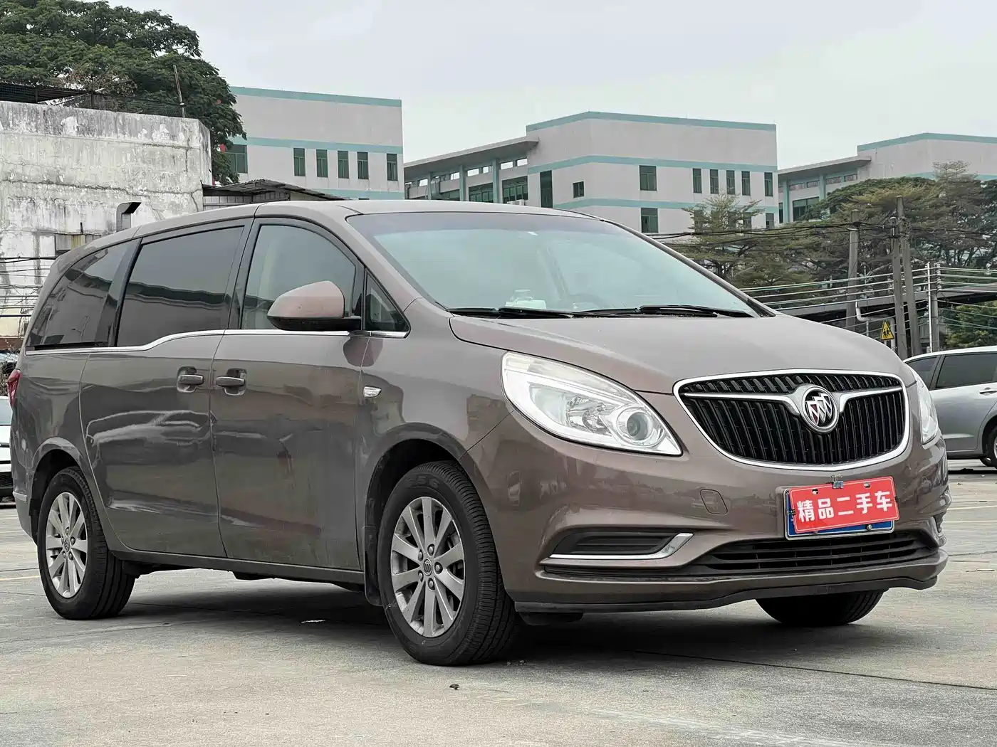 Buick GL8 2018 28T Comfort China VI фото 2