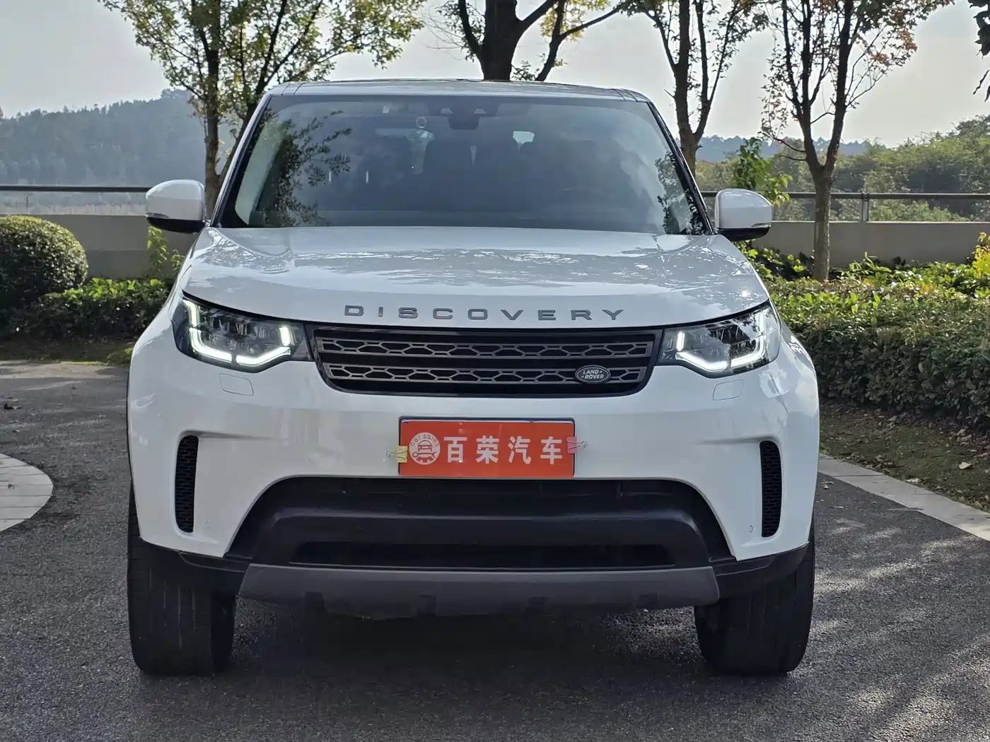 Land Rover Discovery 2019 3.0 SC V6 SE фото 2