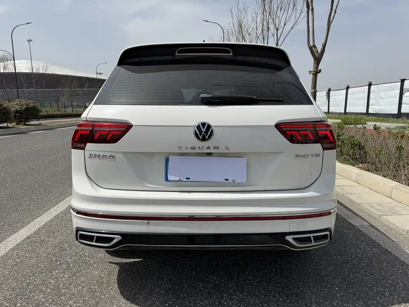 Volkswagen Tiguan L 2022 330TSI Auto 2WD R-Line Premium Edition фото 15