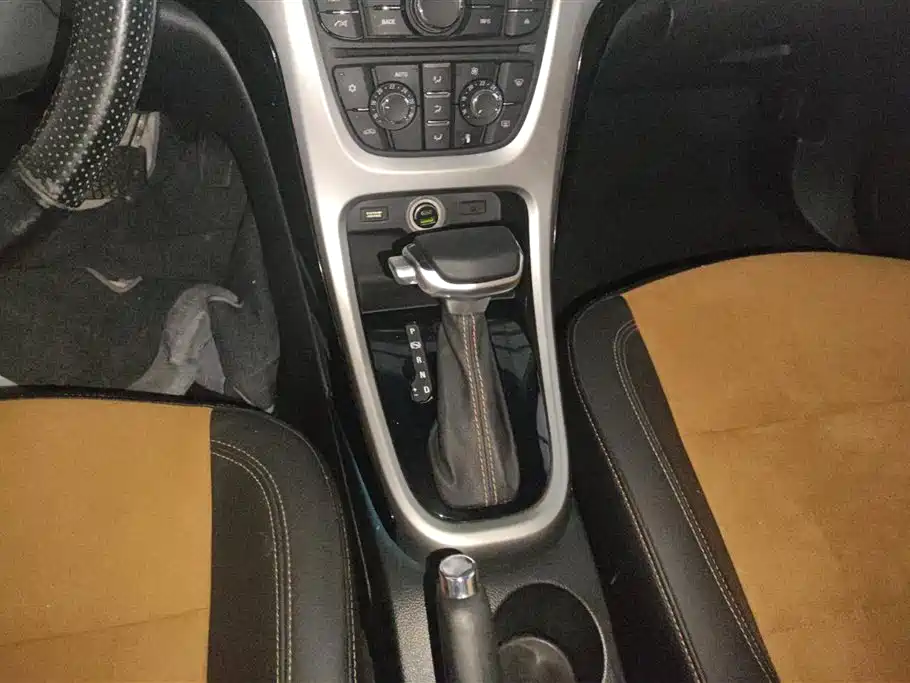 Buick Excelle 2014 XT 1.6L Automatic Fashion фото 16