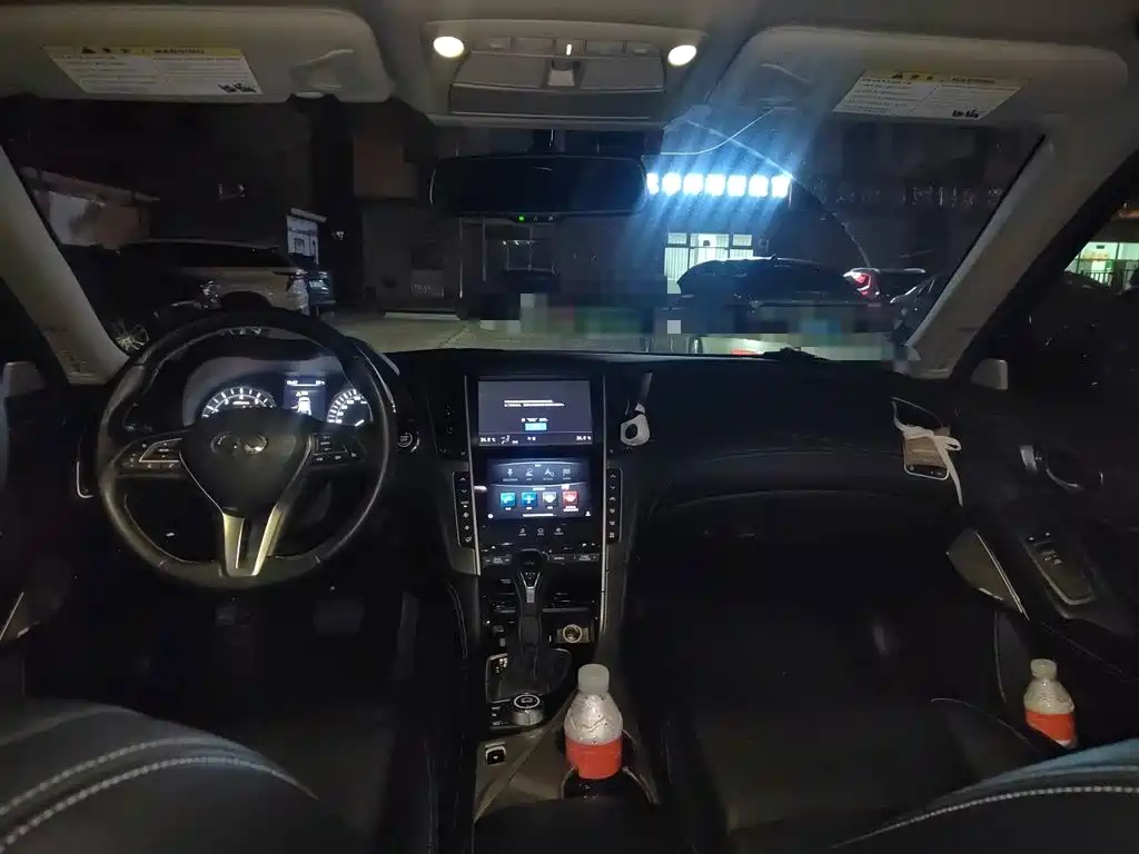 Infiniti Q50L 2018 2018 2.0T Premium Edition China V