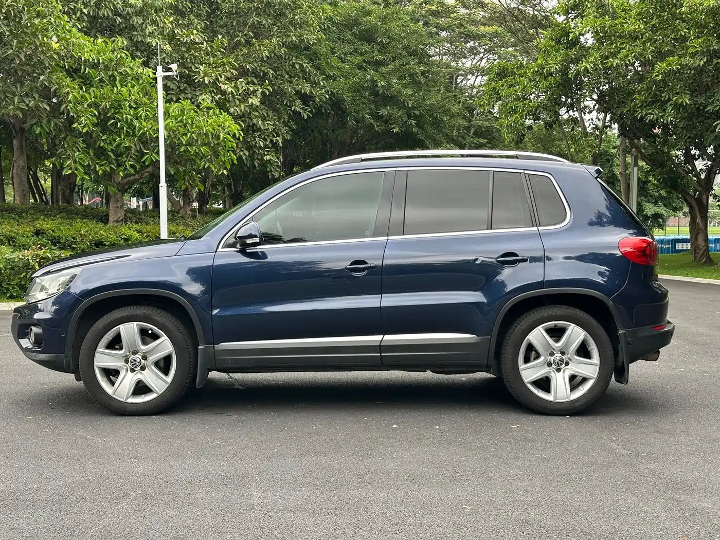 Volkswagen Tiguan 2012 2.0TDI Luxury фото 4