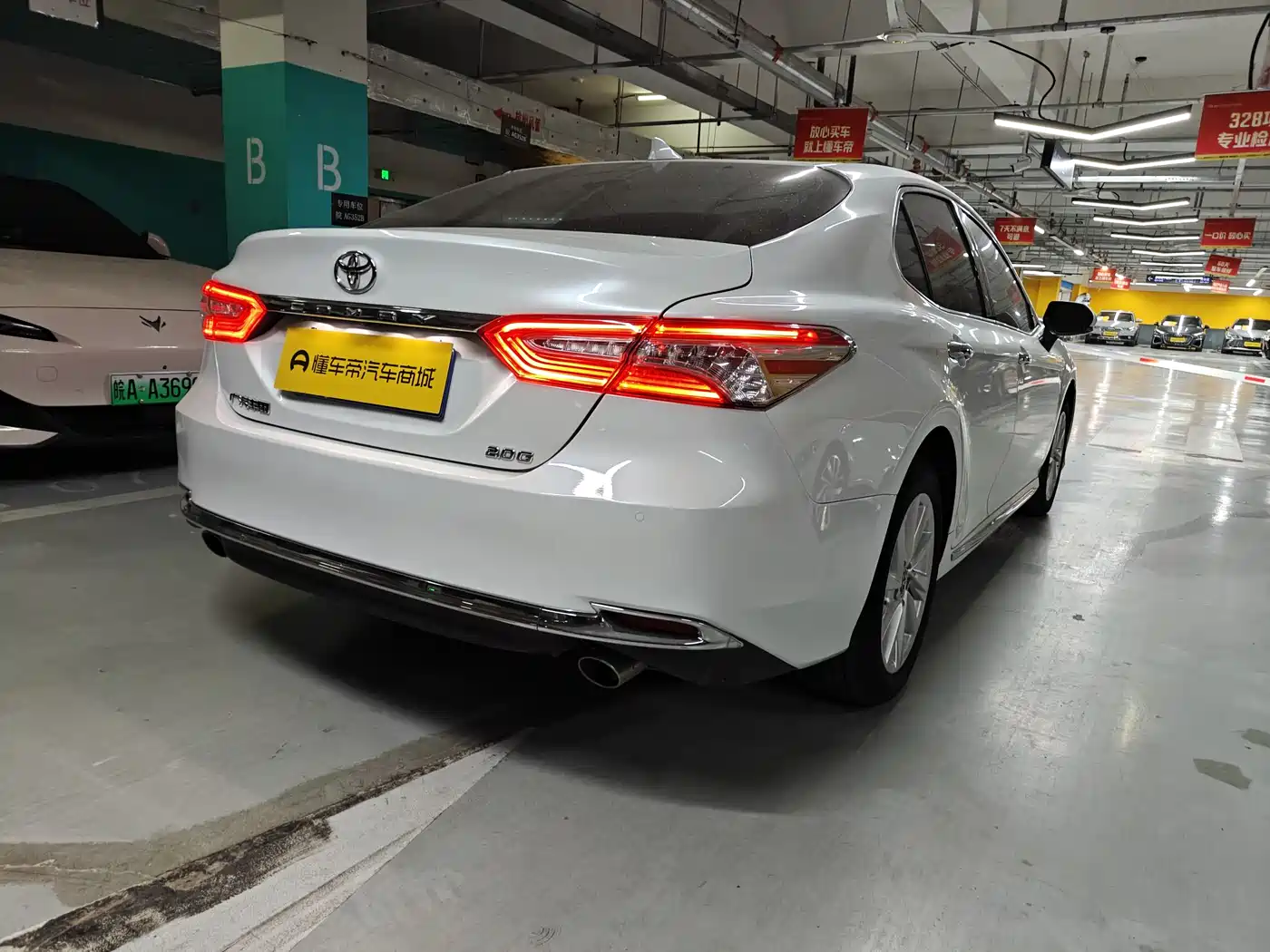 TOYOTA CAMRY