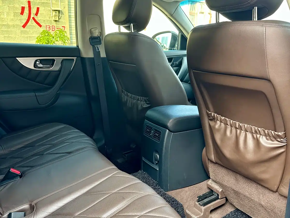 Infiniti FX 2010 2010 FX35 Standard