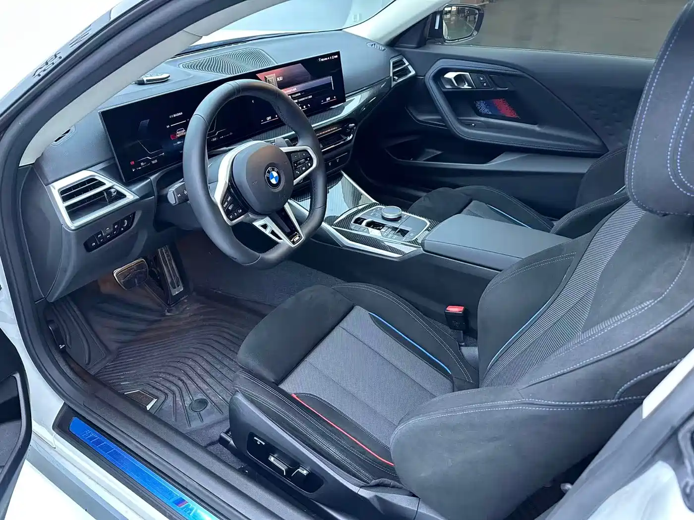 BMW 2 Series (Import) 2025 2025 225i M Sport Shadowline Package