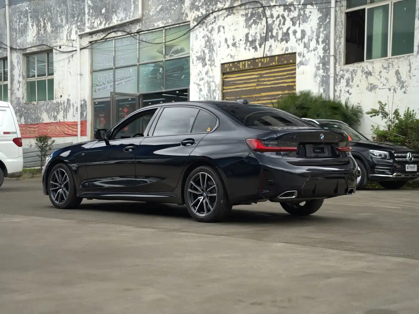 BMW 3 Series 2025 325Li M Sport Package фото 7