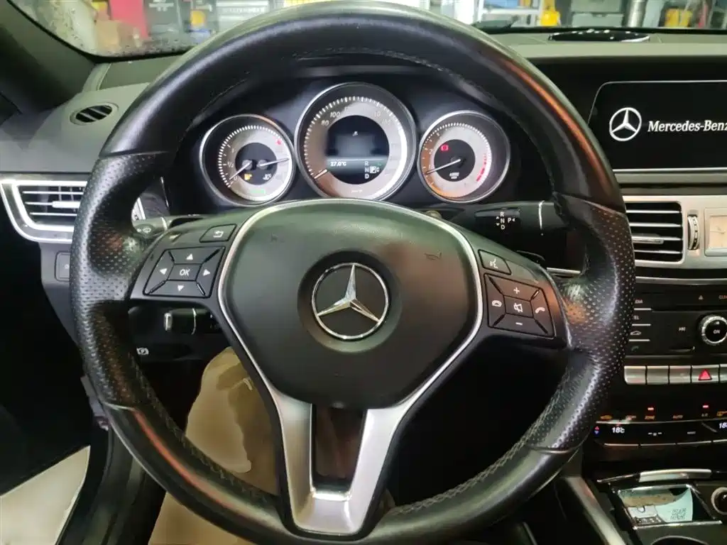 Mercedes-Benz E-Class 2015 Facelift E 260 L Sport фото 3