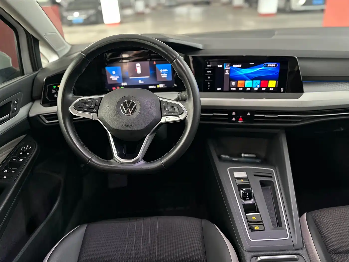 VOLKSWAGEN GOLF
