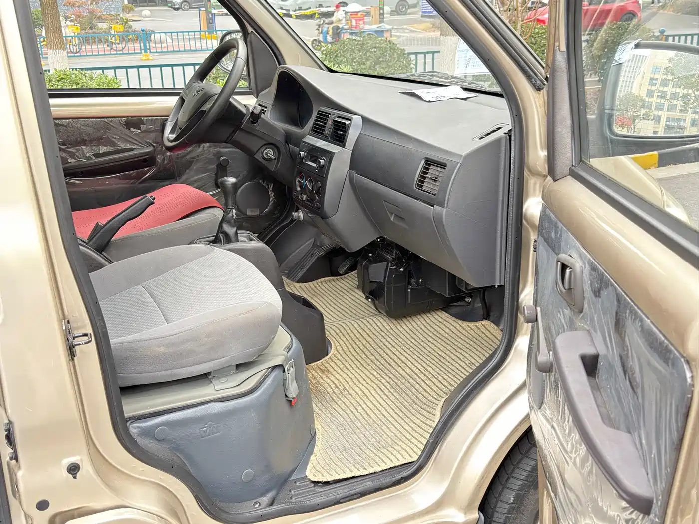 Wuling Motors Wuling Rongguang 2018 2017 1.5L Extended Basic