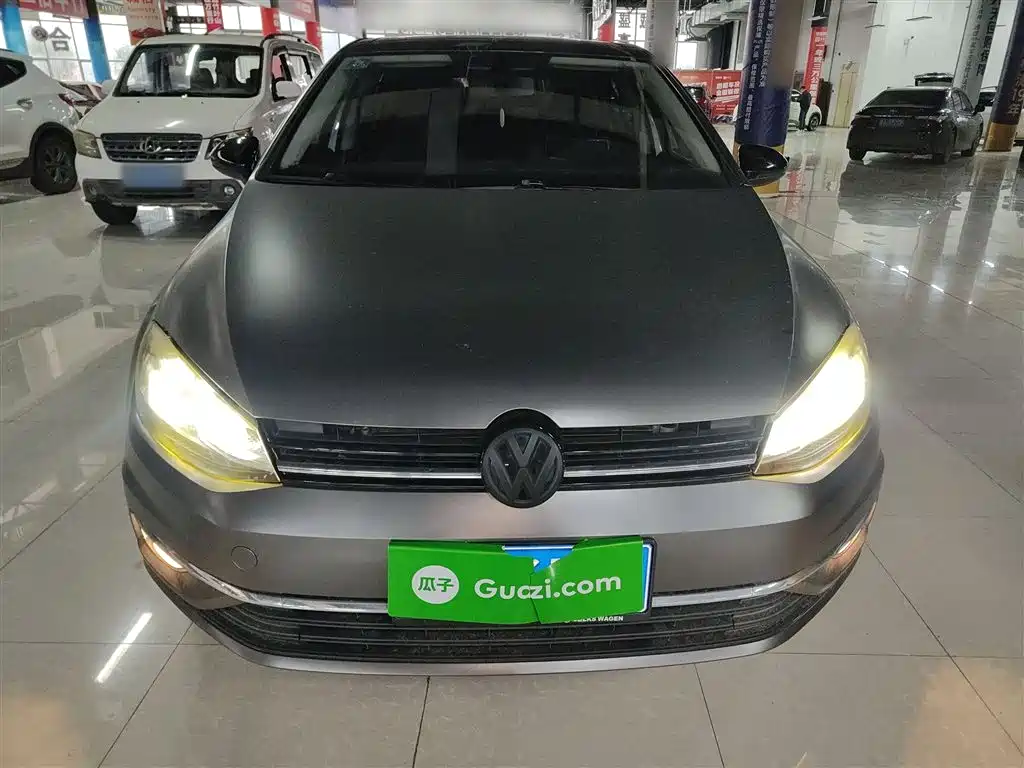 Volkswagen Golf 2020 Beloved Edition 280TSI DSG Comfort фото 3
