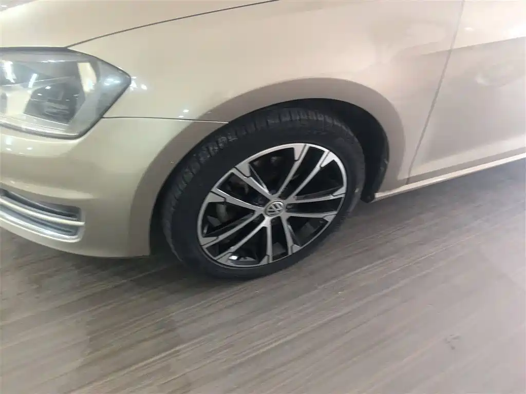 Volkswagen Golf 2016 230TSI Automatic Comfort фото 23