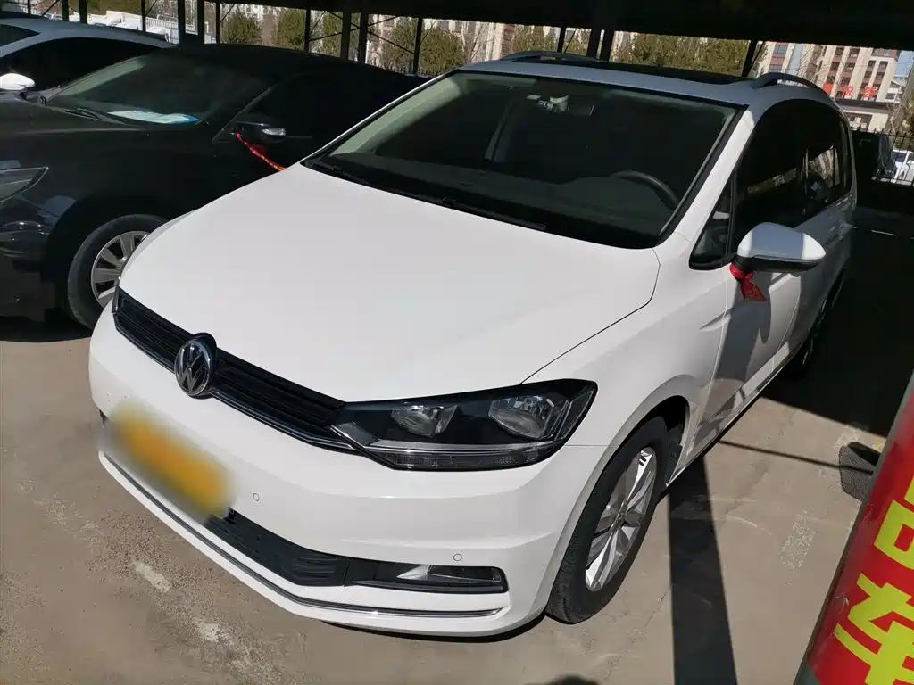Volkswagen Touran 2018 Touran L 280TSI DSG Comfort 7-seater China V фото 2