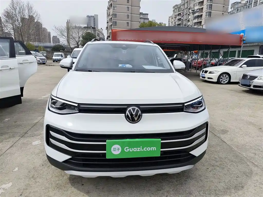 Volkswagen Tharu 2025 Model Rising Star 300TSI Aspiration Edition фото 3