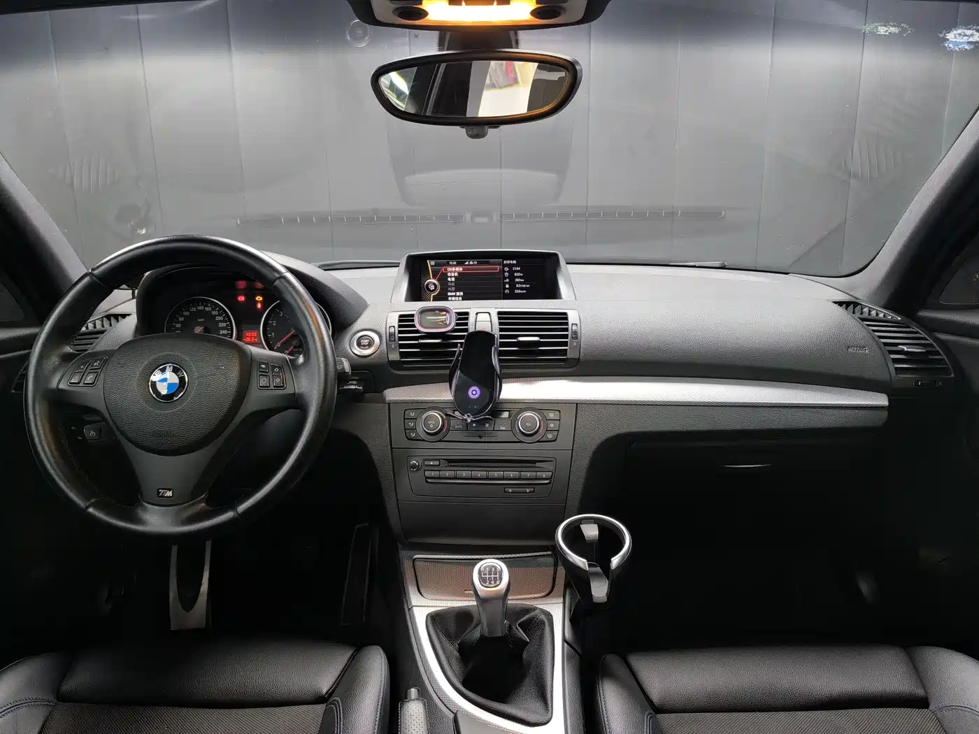 BMW 1 Series (Import) 2010 120i Sport Limited Edition фото 8
