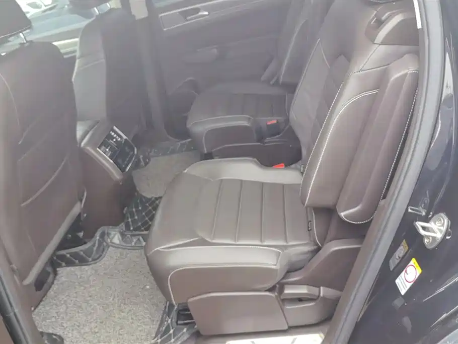 Volkswagen Teramont 2019 380TSI 4WD Luxury Edition China VI фото 11