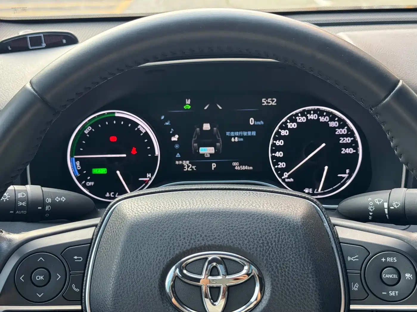 Toyota Avalon 2023 Hybrid 2.5L Luxury Edition фото 10