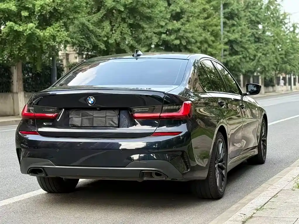 BMW 3 Series 2021 325i M Sport Night Edition фото 4
