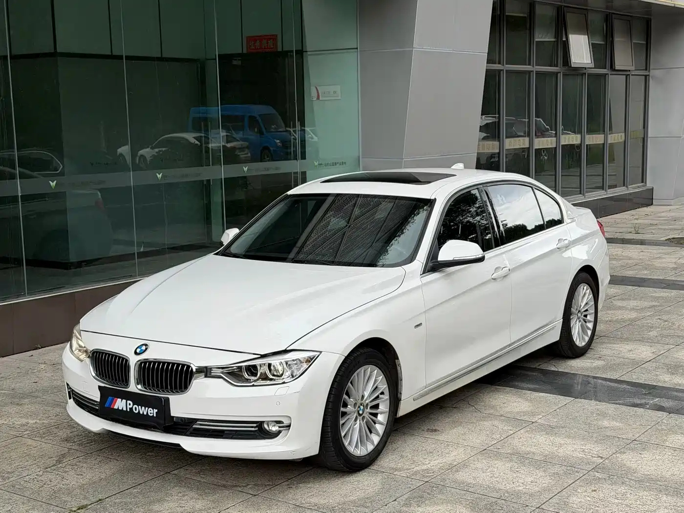 Фото 1 - BMW 3 Series