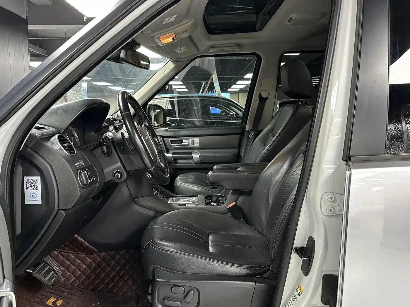 Land Rover Discovery 2016 3.0 SC V6 HSE фото 5