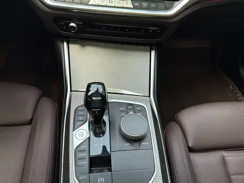 BMW 3 Series 2021 325i M Sport Night Edition фото 15