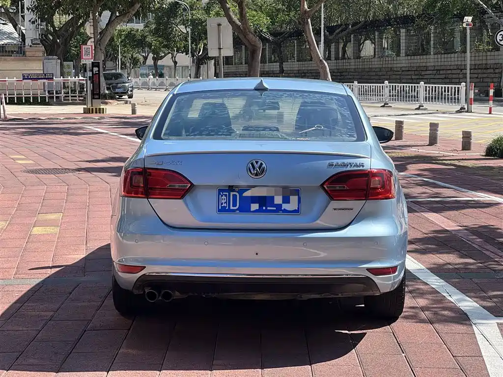 Volkswagen Sagitar 2013 1.4TSI BlueMotion фото 5