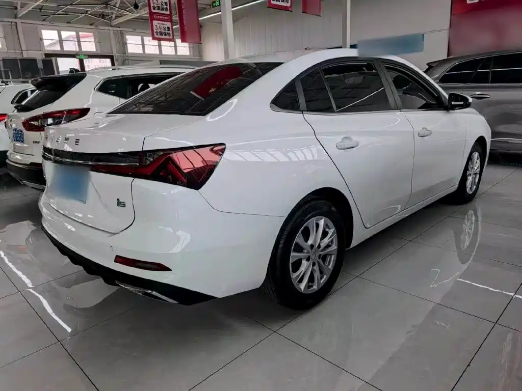 Roewe i5 2025 2023 1.5L CVT Luxury Edition