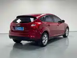Фото 17 - Ford Focus
