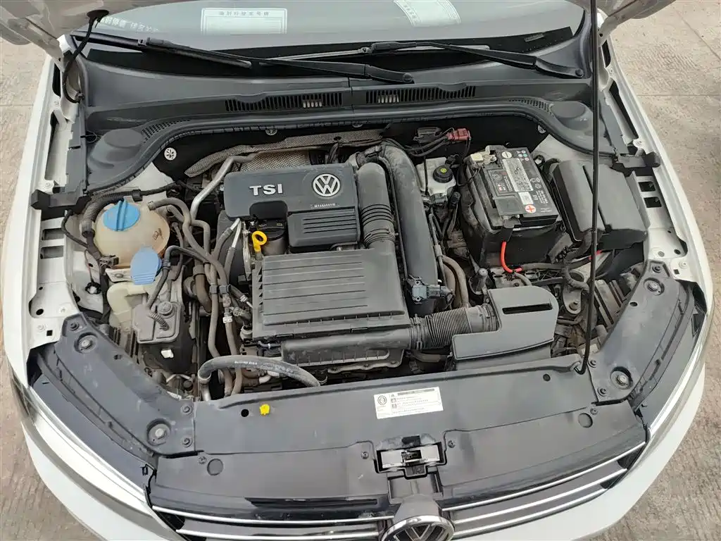 Volkswagen Sagitar 2018 180TSI DSG Premium Edition фото 20