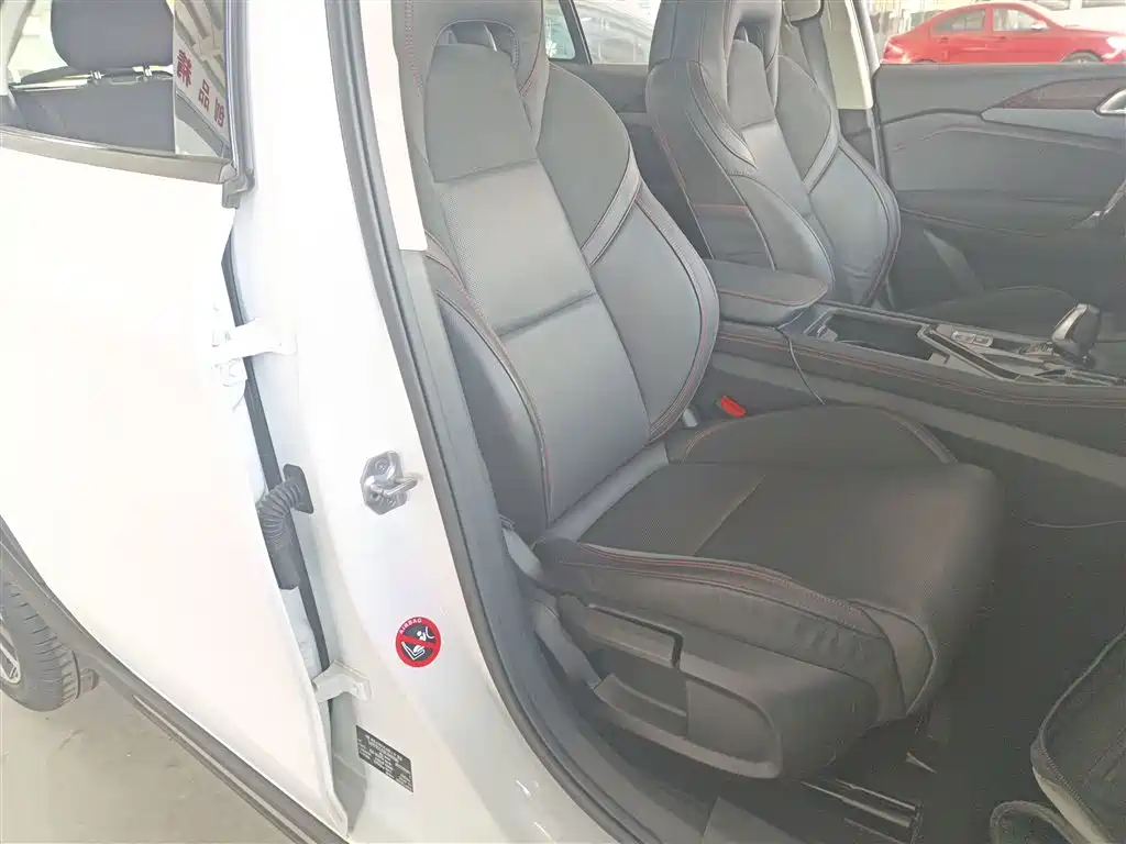 Lynk & Co 02 2019 High Performance 2.0T Automatic 2WD Power Edition China VI фото 25