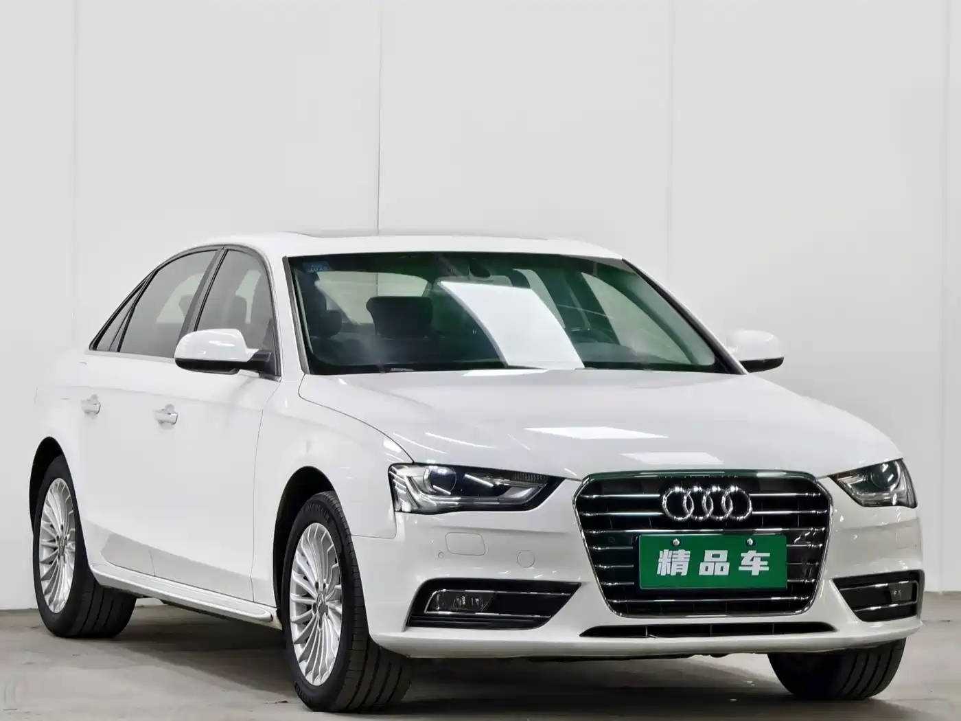 Audi A4L 2015 35 TFSI Auto Comfort фото 3