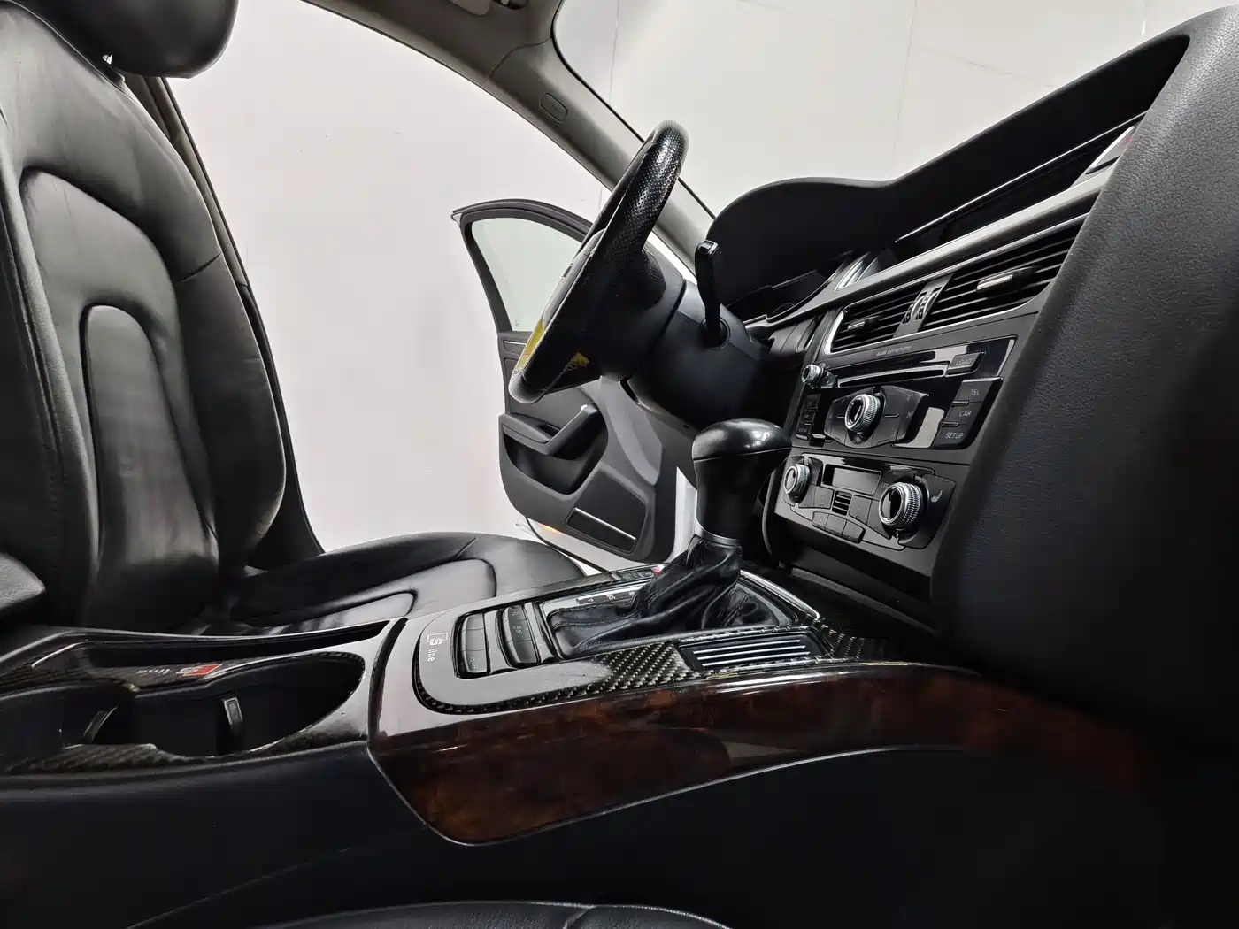 Audi A4L 2015 35 TFSI Auto Comfort фото 15