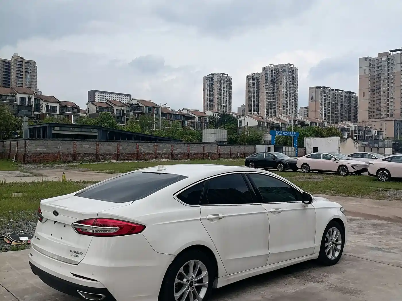 FORD MONDEO
