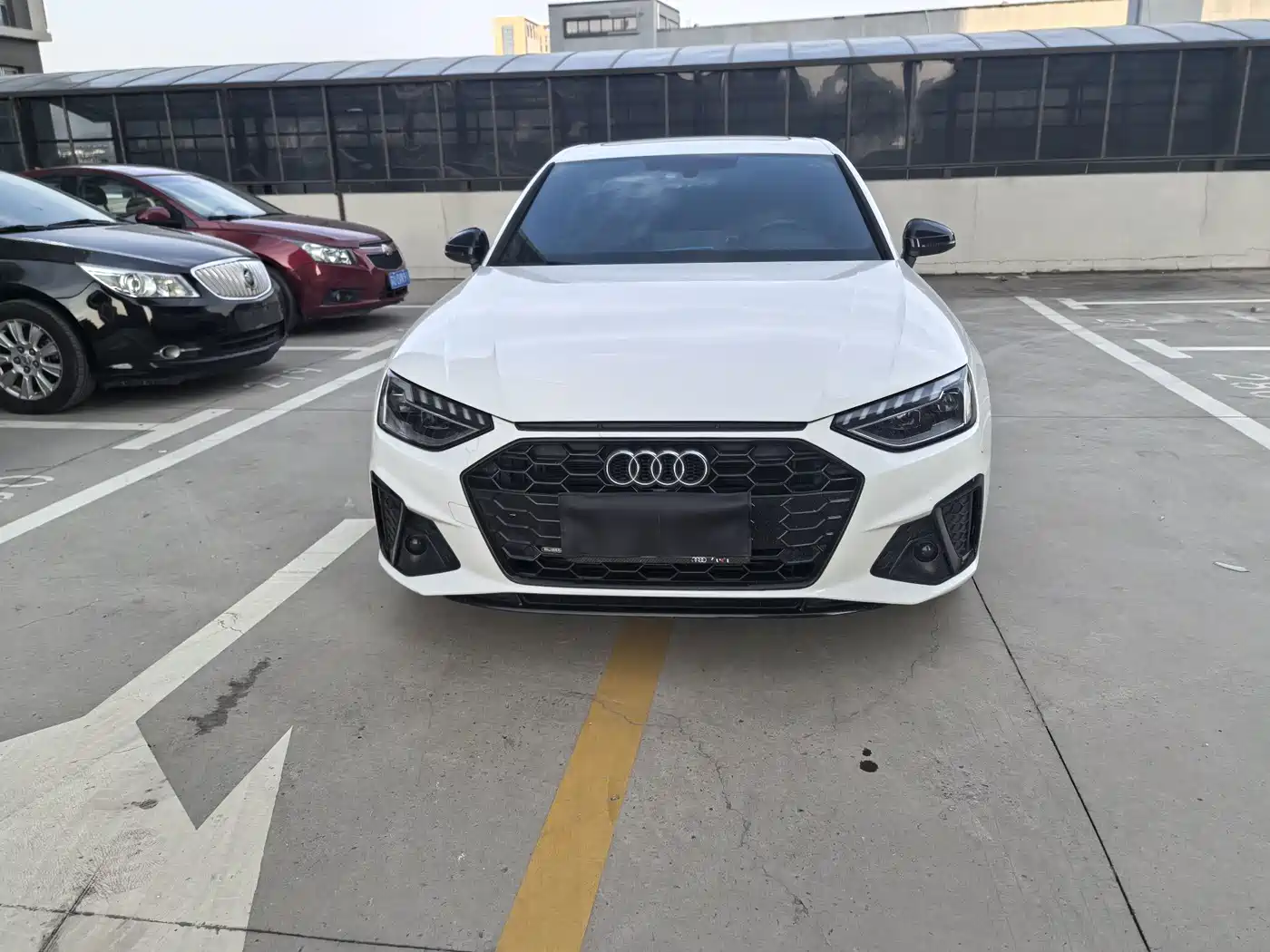 Фото 2 - Audi A4L