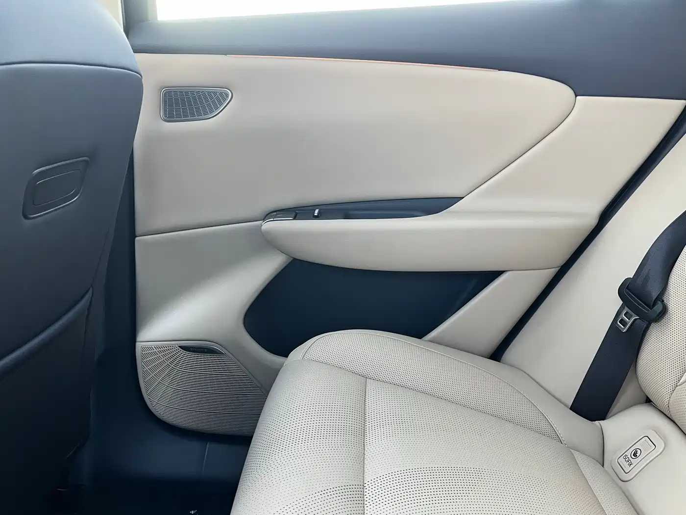 Hongqi HONGQI TIANGONG 06