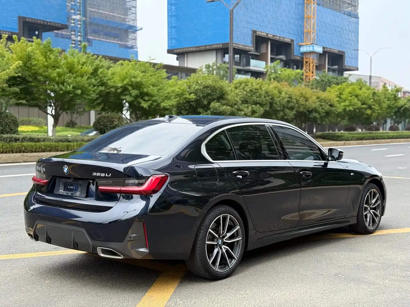 BMW 3 Series 2024 320Li M Sport Package фото 5