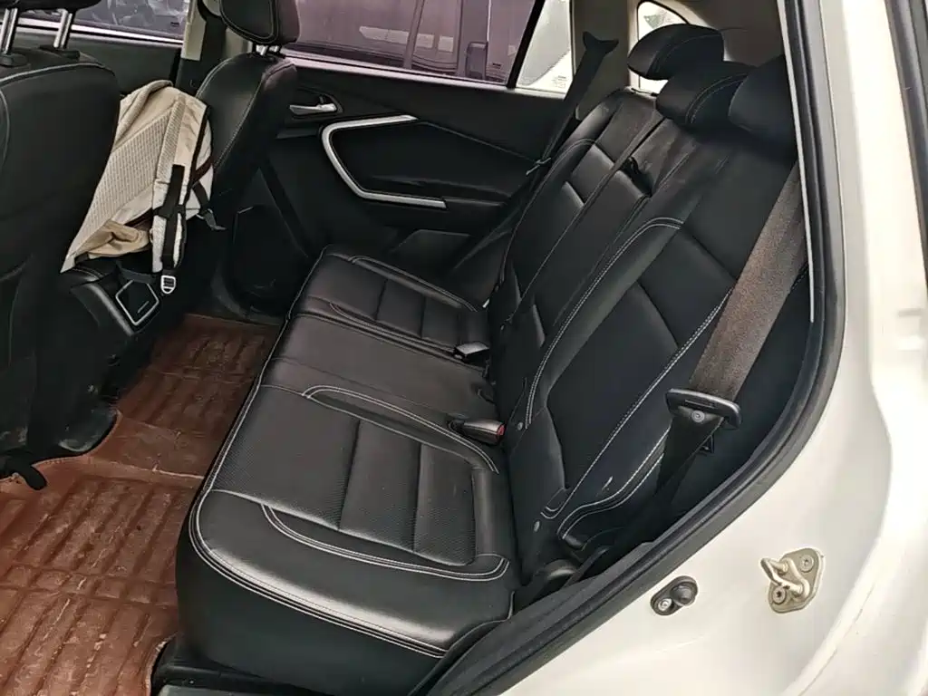 Photo 17 - BAIC Huansu S6