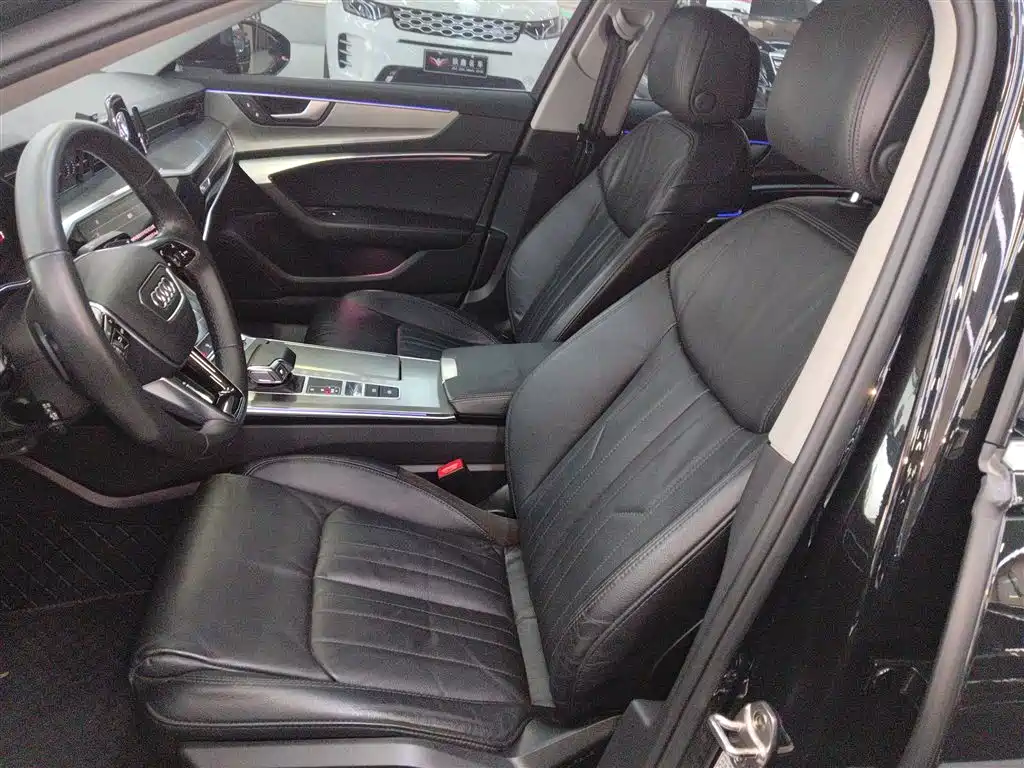 Audi A6L 2022 40 TFSI Luxury Elegance фото 11