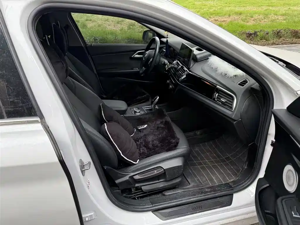 BMW 1 Series 2020 Model 120i M Sport Package фото 7