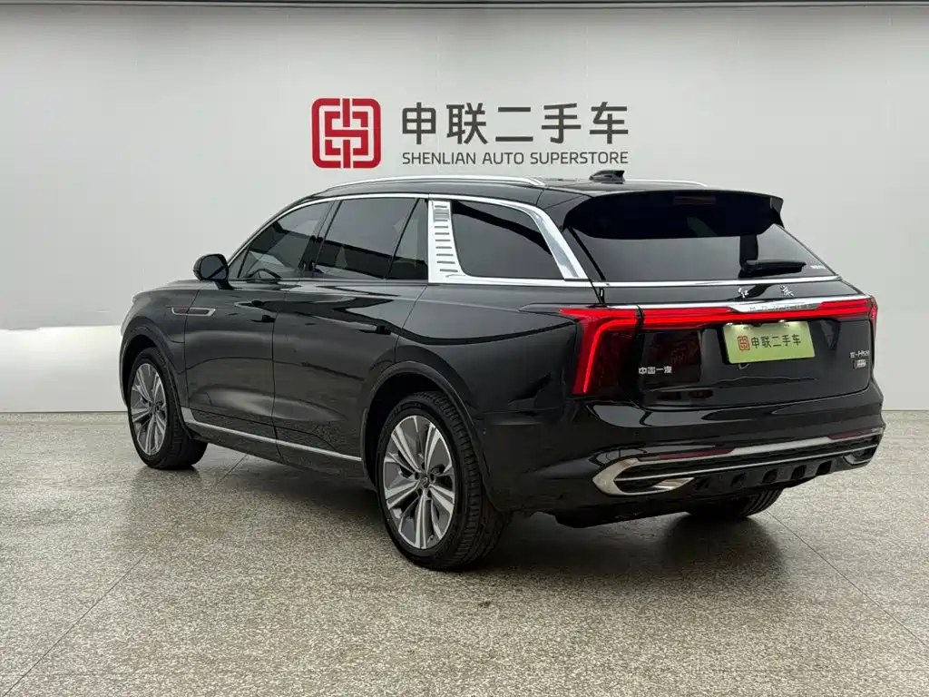 2023 Hongqi E-HS9