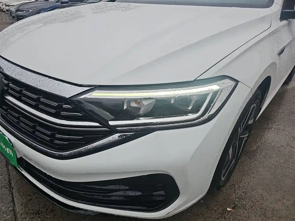 Volkswagen Sagitar 2025 300TSI DSG Surpass Edition фото 24