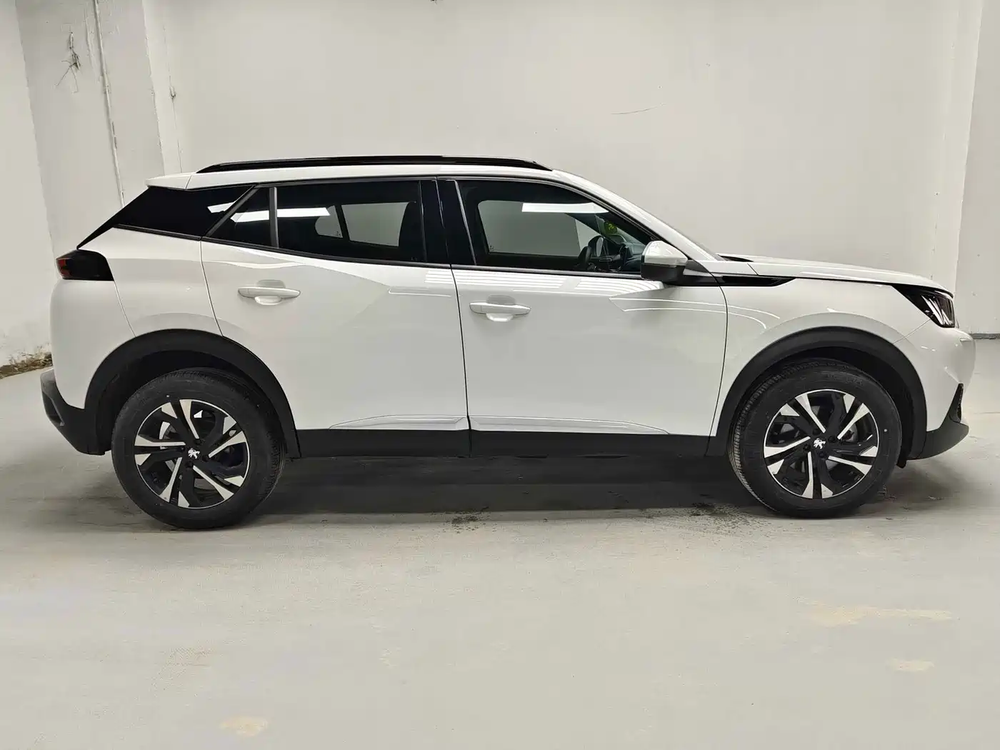 Peugeot 2008 2022 230THP THE ONE фото 8