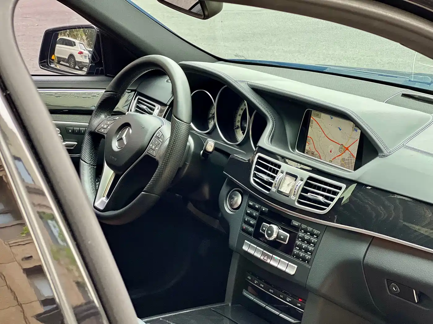 Mercedes-Benz E-Class 2015 E 320 L Sport 4MATIC фото 14
