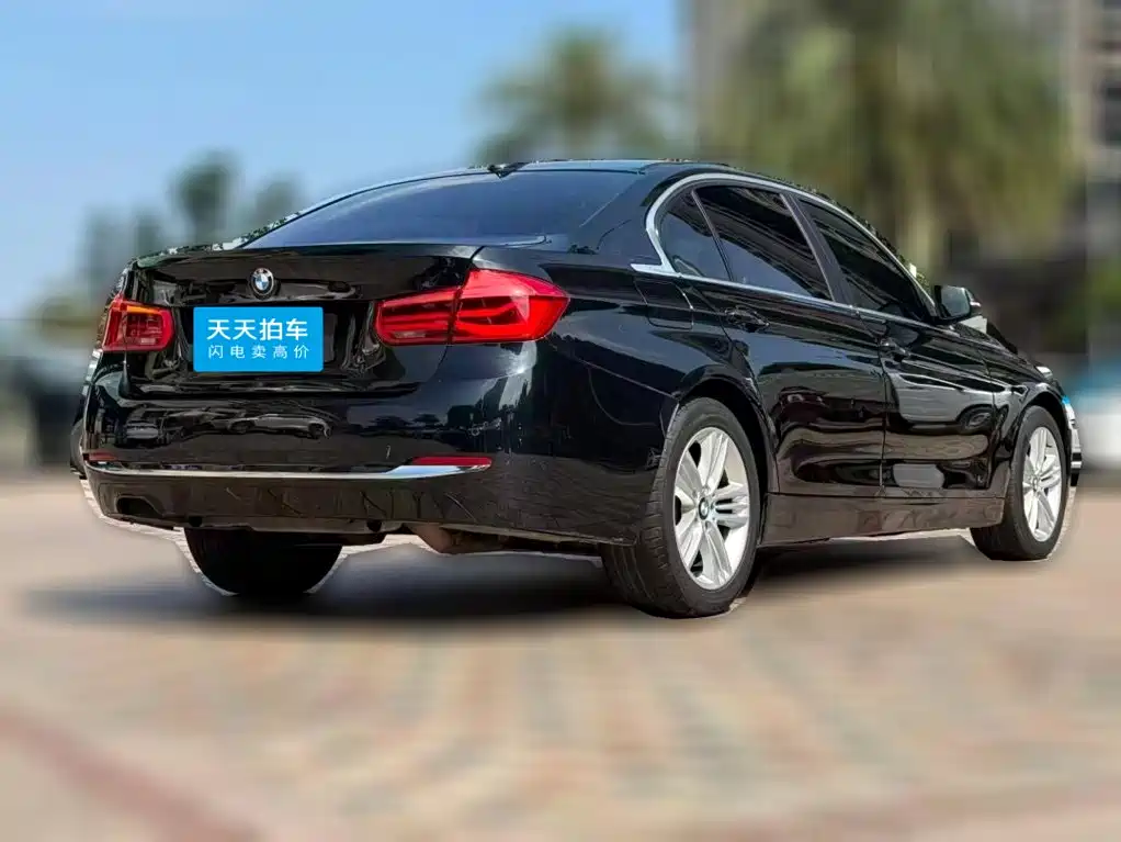 Фото 2 - BMW 3 Series
